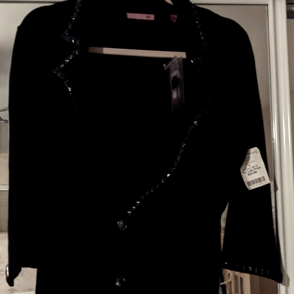 Double breasted, 3/4 sleeve, cardigan
